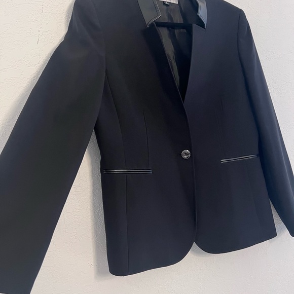 Jacket - Picture 4 of 7